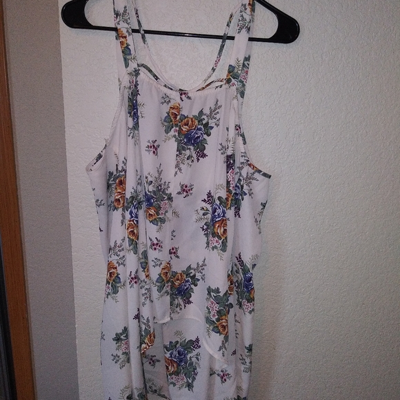 Rue+ Floral Tank - Picture 4 of 4